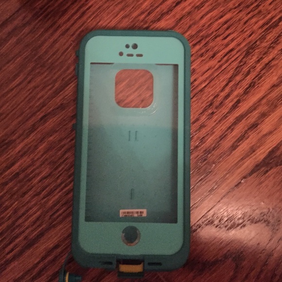 Blue life proof case for iPhone 5s