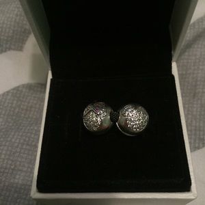 Minnie and Mickey clips from pandora