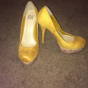 Cork pumps