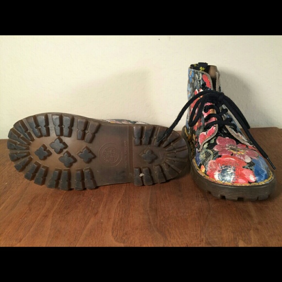 Vintage Dr. Martens for your baby kid! - Picture 3 of 4