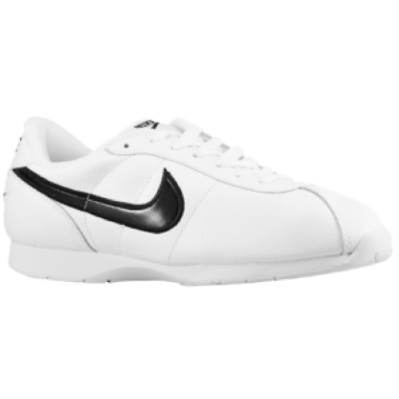 Nike cheer stamina lo shoes