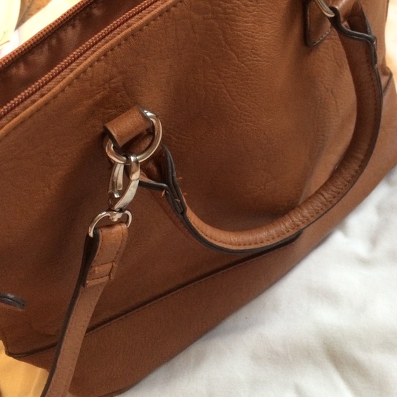 ❌TRADED❌ Faux Leather Bag - Picture 3 of 4