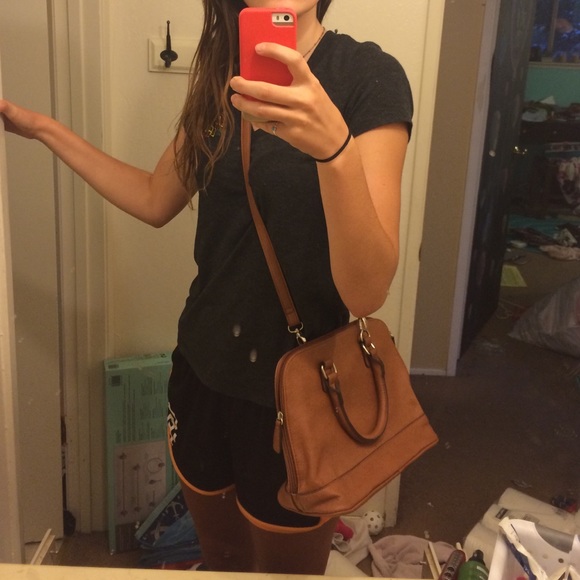 ❌TRADED❌ Faux Leather Bag - Picture 4 of 4