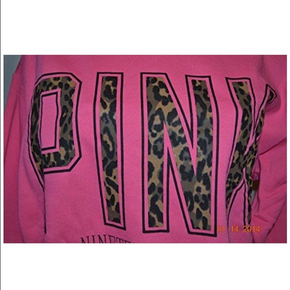 🔴✋TRADE🔴✋.  VS pink hoodie size small