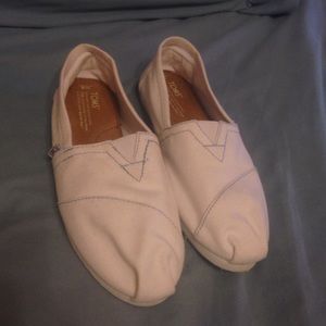 Toms White Canvas