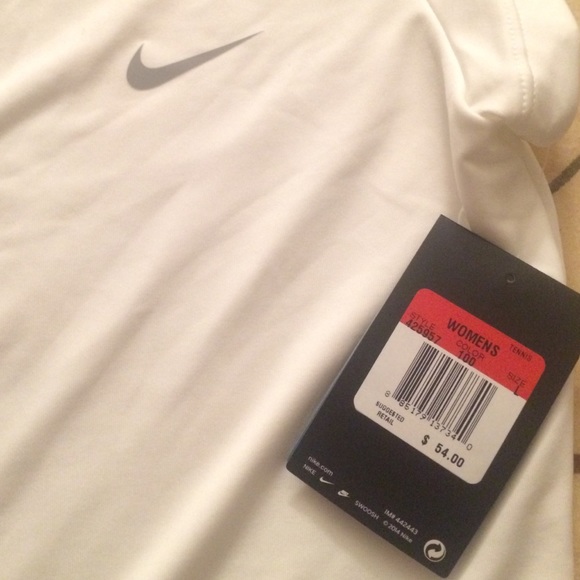 Nike Dri Fit Shirt - Picture 3 of 3