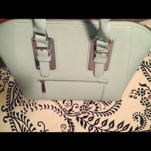 Gorgeous mint purse!