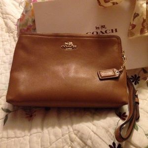💥Reduced💥Coach Large Wristlet/Bag