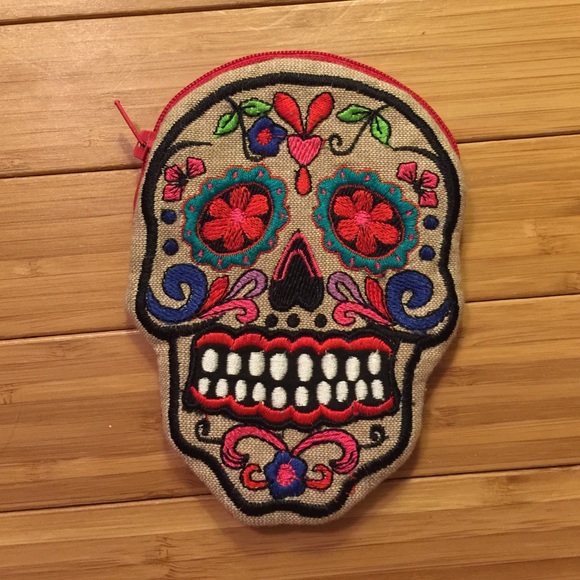 Skeleton Pouch!