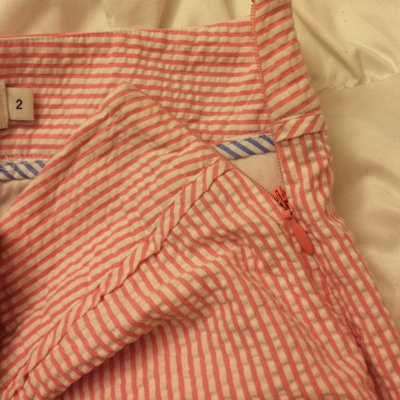 Seersucker Scalloped Hem Vineyard Vines Skirt - Picture 4 of 4