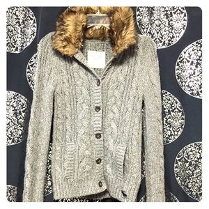 ✳️HOLD✳️Pre-loved gray  sweater.