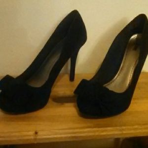 Black Fioni 4in Heels