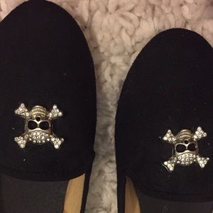 BLACK SKULL FLATS