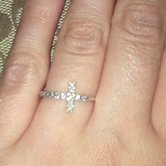 4 jewelry items