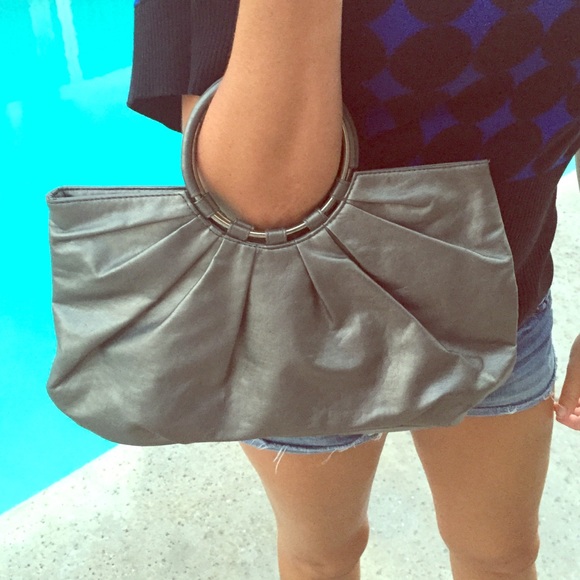 Silver clutch purse - Picture 1 of 3