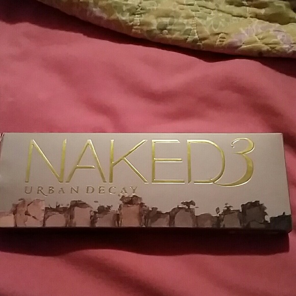 Naked 3  pallet