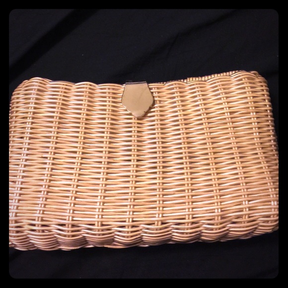 Wicker Clutch