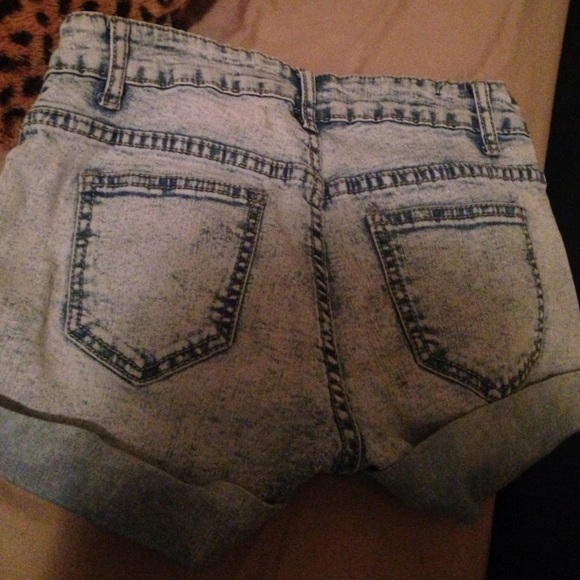 Shorts..Size Small - Picture 2 of 3
