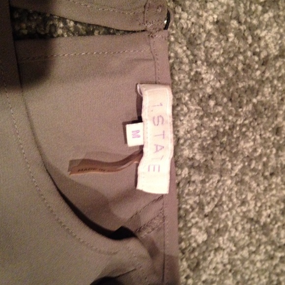 Grey crop with black lining down the sleeves - Picture 3 of 3