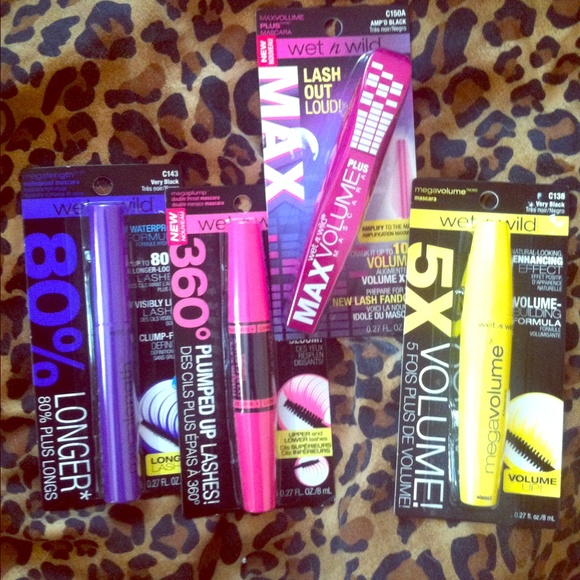 4 new sealed wet n wild mascaras