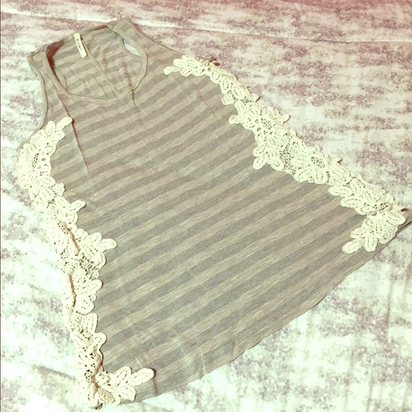SOLD cute tank top perfect for summer! - Picture 1 of 1