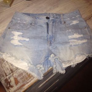 High wasted, light wash, frayed jean shorts