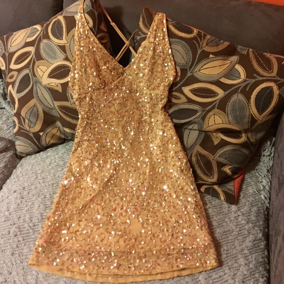 Body Language dress OPEN BACK. Gem from the past.