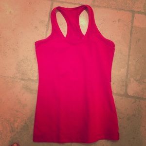 Raspberry - Workout top - never worn