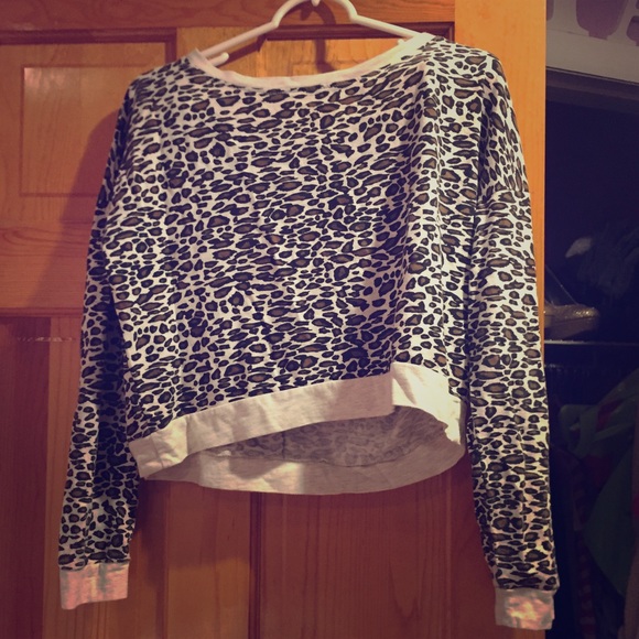 Cheetah print top - Picture 1 of 2