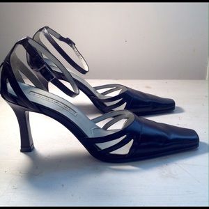 Bandolino Black Leather Heels with Ankle Strap