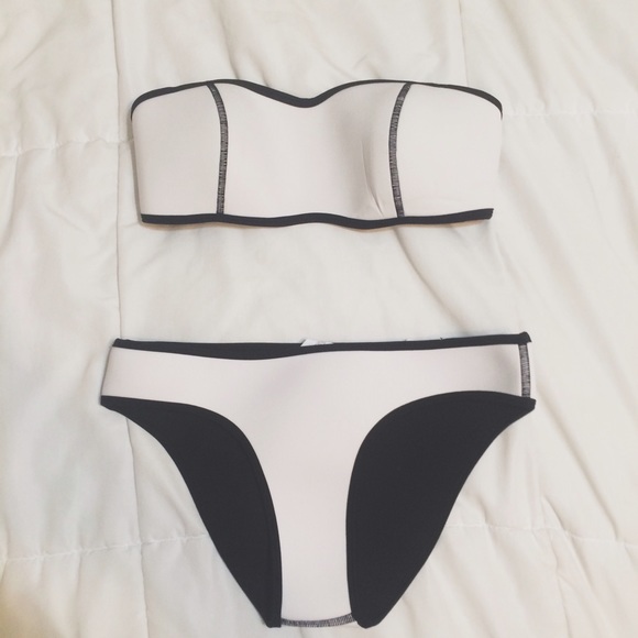 NWT triangl dupe