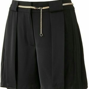 Jennifer Lopez Black Solid Pleated Shorts size 10