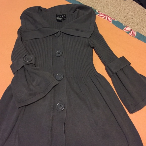 Top - Picture 2 of 2