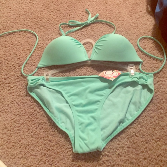 Bathing suit