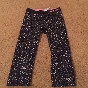 Nike Pro Polka Dot Capri Tights