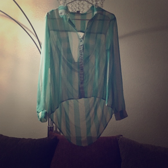 Strip button up