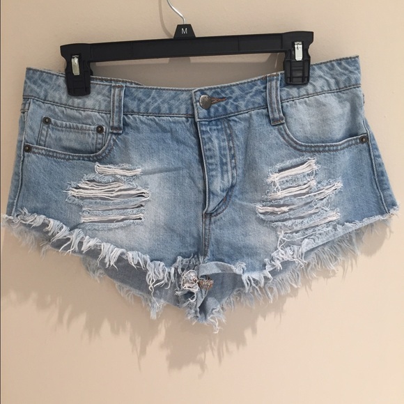 Super comfortable to wear! Gently used.