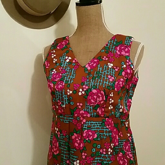 Vintage Dresses & Skirts - RESERVED HP 1/15!! Floral Brown Vintage Maxi Dress