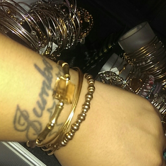 Champagne square up in RG - Picture 2 of 3