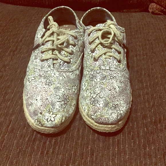 Toms Nwot