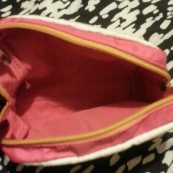 Makeup bag - Picture 2 of 3