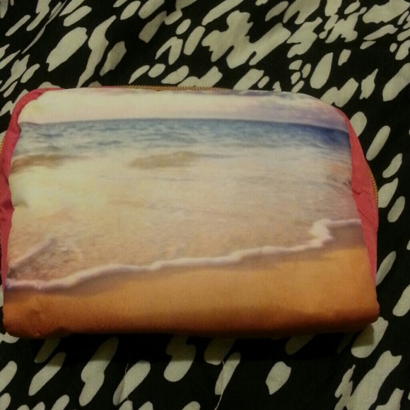 Makeup bag - Picture 3 of 3