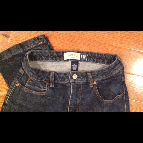 GAP Bootcut Jean Capri - Picture 2 of 3