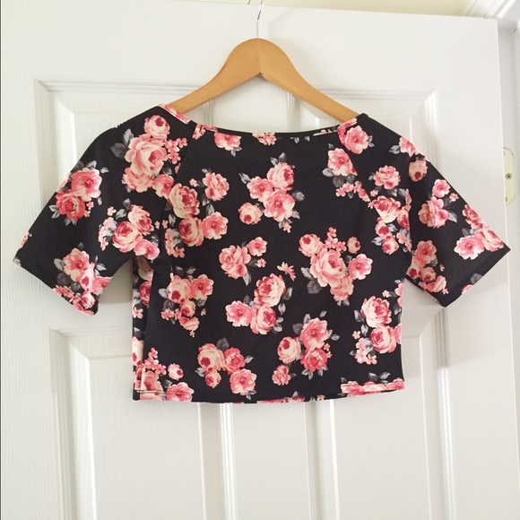 Black Floral Crop Top - Picture 2 of 2