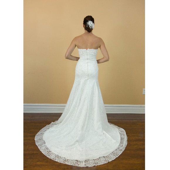 Wedding dress - Picture 3 of 4