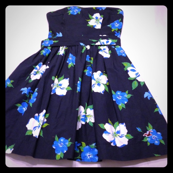 Hollister Dresses & Skirts - HOLLISTER STRAPLESS DRESS SZ S