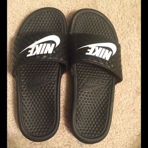 Nike Women's Benassi JDI Slides