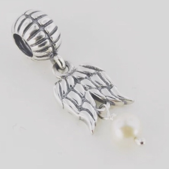 Pandora Guardian Angel Pearl Charm! ❤️