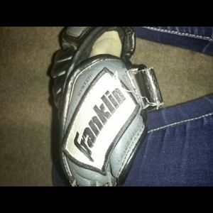 Softball glove