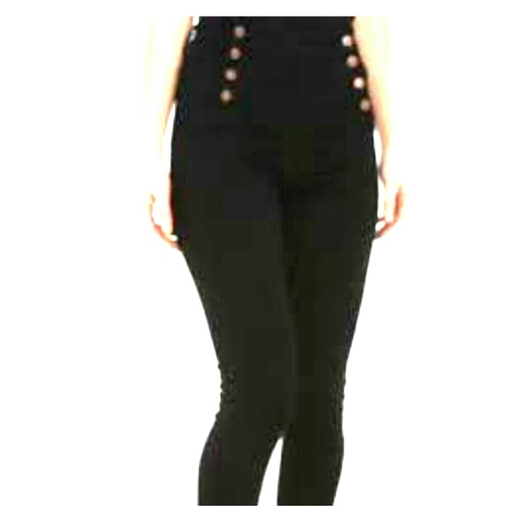 🚫Sold🚫NWT Cello Jeans Black Sailor Shorts M